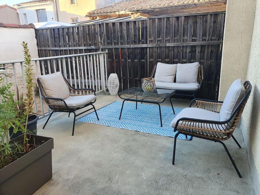 -Garrigue- Face A La Cite Medievale Studio Terrasse Classe 4☆ Каркасон Екстериор снимка